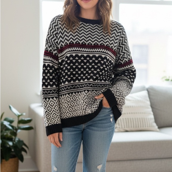 Forever 21 Geometric Black White Red Slightly Oversized Sweater Size Medium - Picture 1 of 12